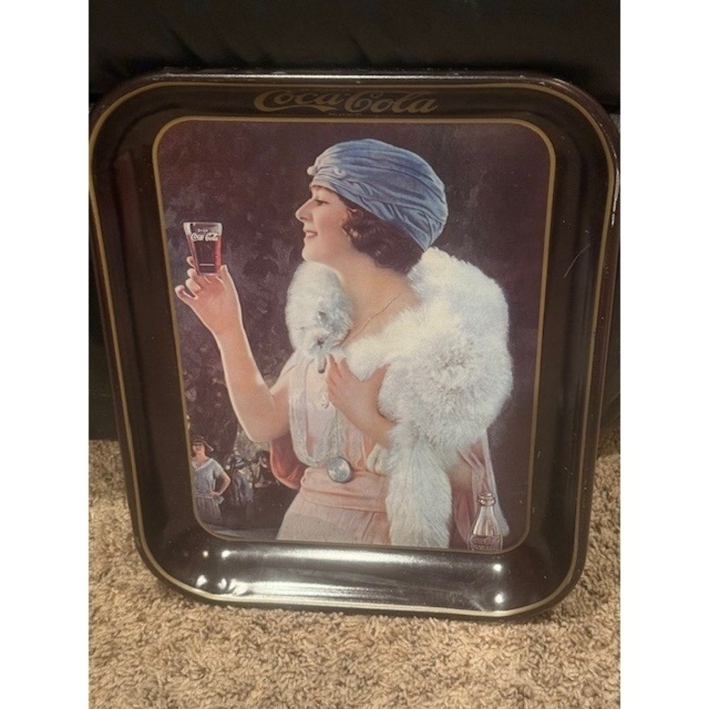 Coca-Cola Vintage Metal Serving Tray Flapper‎ Girl Drinkware Collectible